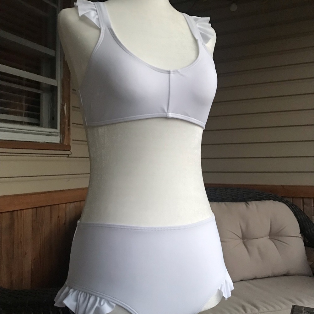 NWOT 2-pc Ruffle Bikini (set) - Picture 11 of 12